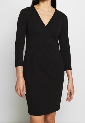 Pouzdrové šaty - black