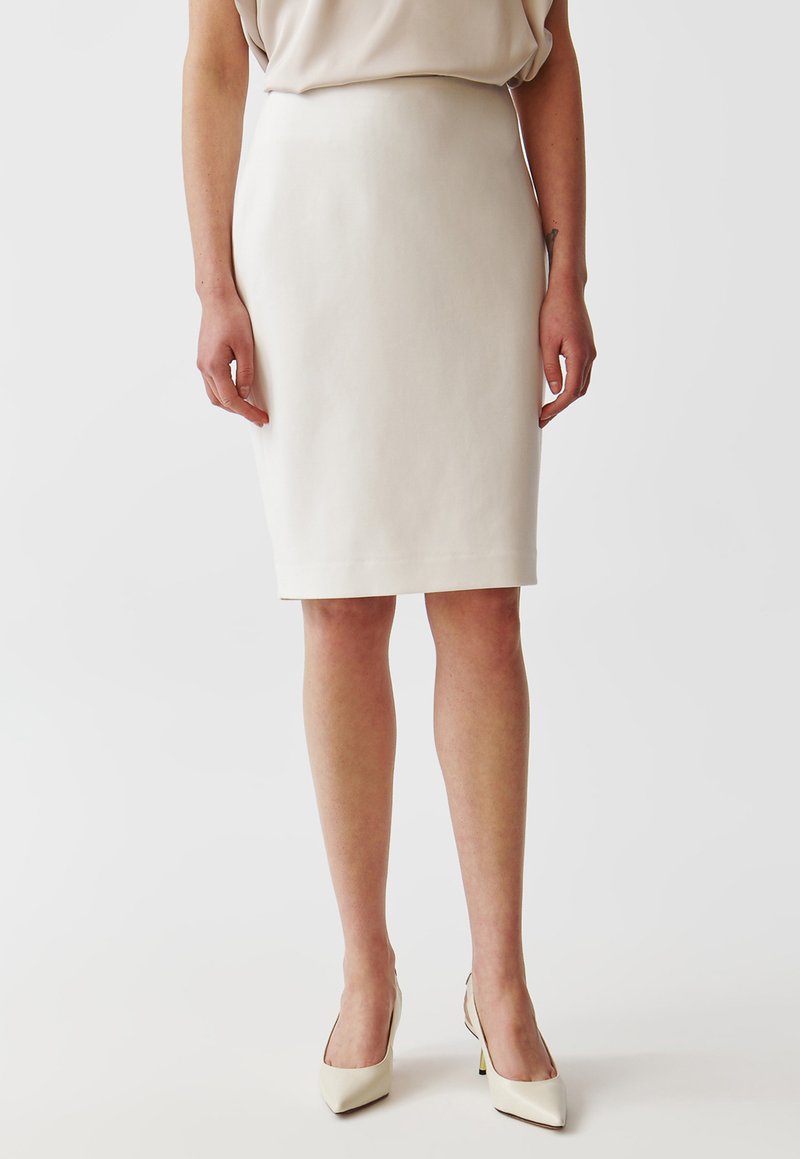 TATUUM - MONO - Pencil skirt - off white, Enlarge