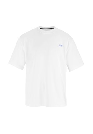 Weißes T-Shirt mit kurzen Ärmeln aus Baumwolle, mit einem kleinen blauen Textlogo auf der linken Brust und Rundhalsausschnitt.