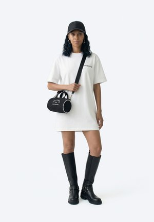 KARL LAGERFELD MINI DUFFLE - Borsa a mano - black