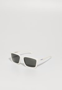 Selected, ivory matte top/shiny
