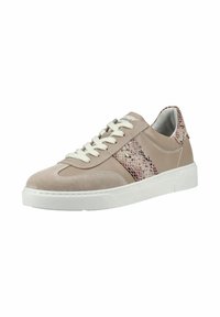 Baskets beiges avec semelle blanche, lacets à l'avant, bout en daim et accents à motif peau de serpent sur les côtés et le talon.