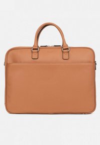 Tangekleurige leren laptoptas met dubbele handvatten, stevige ritsluiting en een gladde textuur. Heeft een minimalistisch ontwerp en subtiele hardware accenten.
