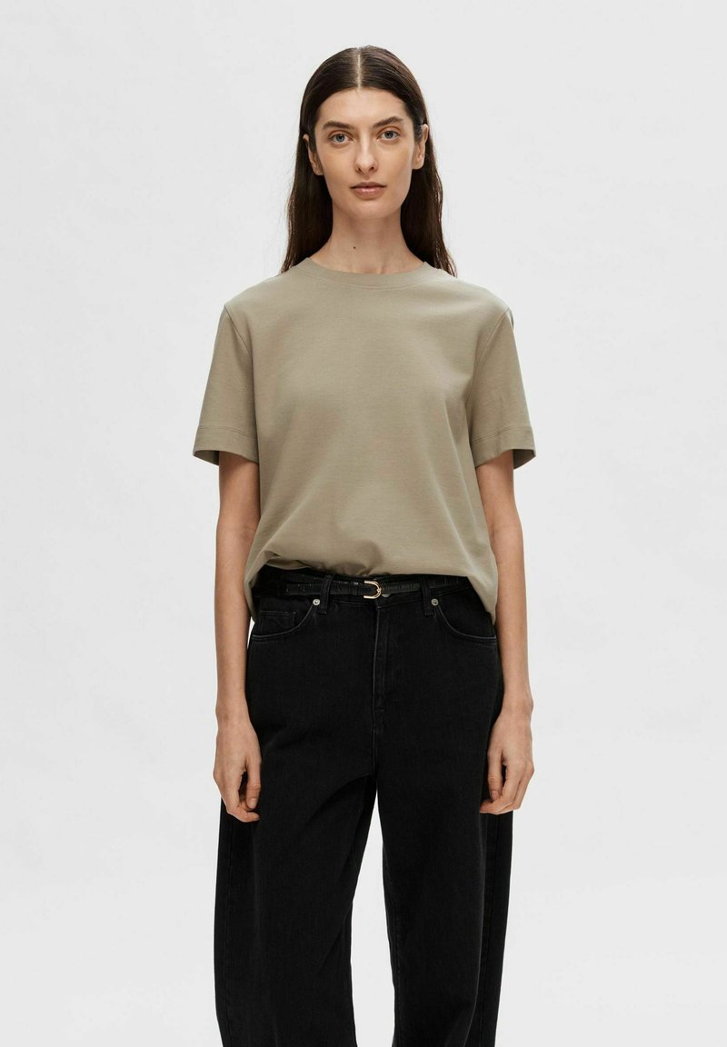 Selected Femme SLFESSENTIAL BOXY TEE - T-shirts basic - greige