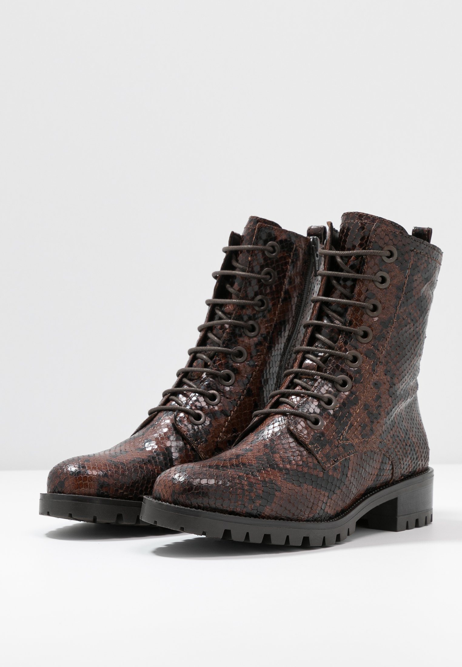 dune boots