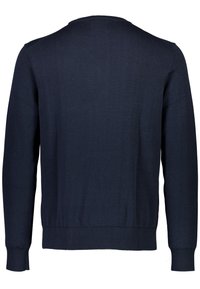 Pull bleu marine, tissu tricoté, encolure ronde, manches longues, poignets et ourlet ajustés, texture lisse, design simple et classique.