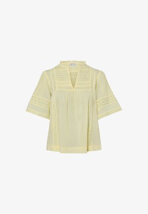 Blouse jaune clair à manches courtes, inserts en dentelle sur les manches et sur le devant, détails plissés et petit col volanté.