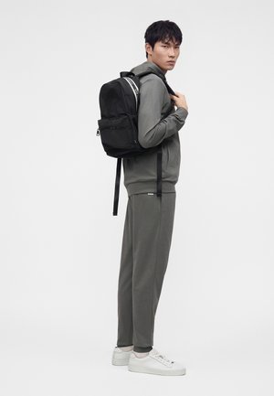 EA7 Emporio Armani, TRAIN U LOGO TAPE BACKPACK - Batoh - black