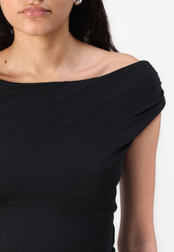 ASYMMETRIC MICRO - Basic T-shirt3