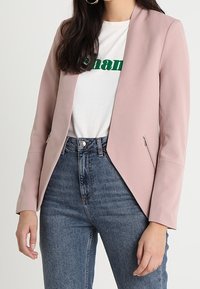 KIOMI Blejzr - light pink