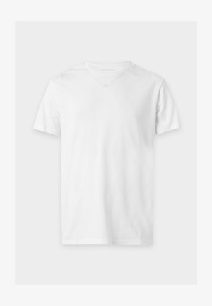 Pier One, 3 PACK BASIC MUSCLE FIT T SHIRT - Lihtne T-särk - white