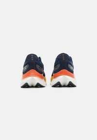 Saucony ENDORPHIN SPEED 4 - Silniční běžecké boty - navy/spice
