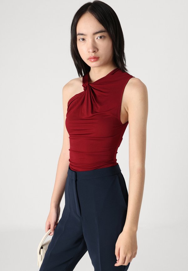 SLIM PULL ON PANT - Trousers2