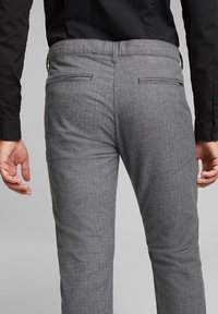 Esprit Chino - grey