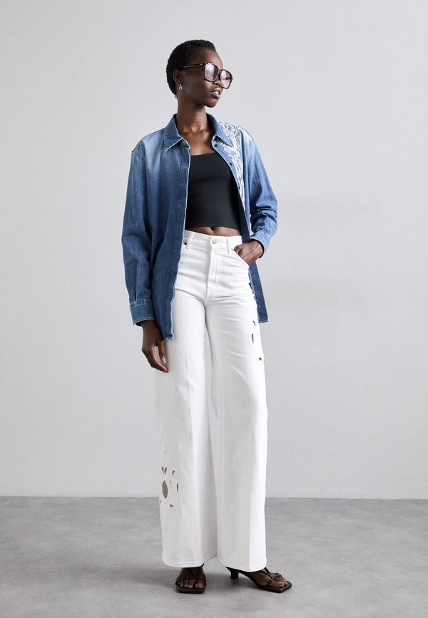 AMBER RICAMO FIANCHI - Wide Leg2