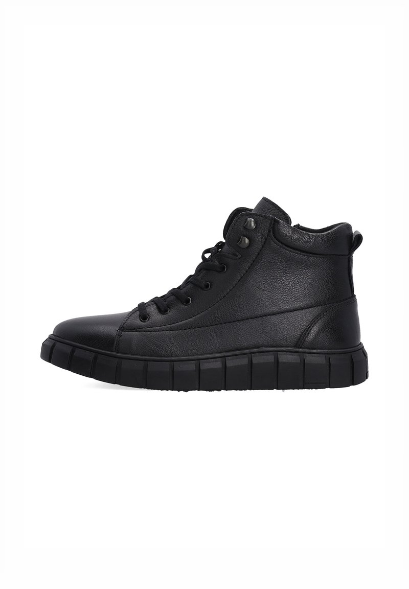 Zwarte leren high-top sneakers met een ronde neus, vetersluiting en een gestructureerde rubberen zool met segmentpatronen.