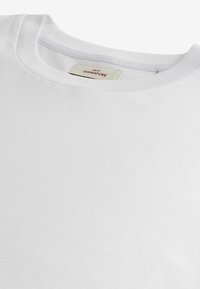 Next REGULAR FIT SIGNATURE SUPIMA  - Basic T-shirt - white