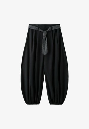 Stradivarius, VOLUMINOUS TIE-DETAIL SAROUEL TROUSERS - Pantalon classique - black