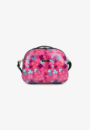 Farbige pinke Schultertasche mit Blumenmustern in Blau-, Lila- und Pinktönen. Verfügt über einen Reißverschluss und einen schwarzen Trageriemen. Glatte, glänzende Oberfläche.