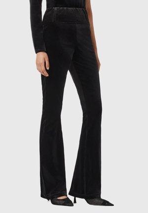 ZANNI FLARE TROUSER - Hlače - velvet black