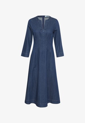 Džinsu kleita ar V veida kakla izgriezumu un trīs ceturtdaļu piedurknēm. Iespējams, ka tai ir pieguļoša augšdaļa, paplatināts svārks un kontrastējošas šuves. Tumši zilā krāsā.