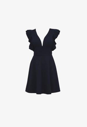 Rochie bleumarin cu decolteu adânc în V, mâneci evazate și fustă evazată. Confecționată dintr-un material neted, cu culoare solidă, fără modele vizibile.