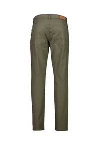 Pantalons verts olive avec une texture lisse, design à jambes droites et deux poches arrière. Présente une étiquette en cuir au niveau de la taille.