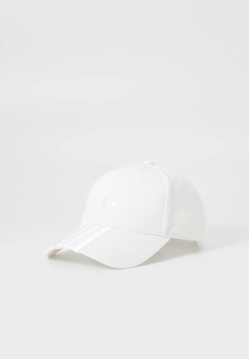 Witte baseballpet van katoen. Voorzien van een gebogen rand, drie witte strepen aan de voorkant en een reliëflogo op het voorpaneel.