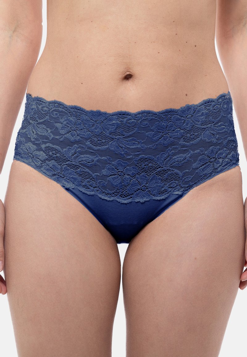 Mouwloze top met smalle bandjes - WIT - - 12.00