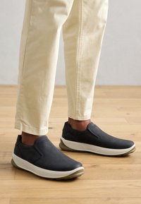 Unausgewählt, marine