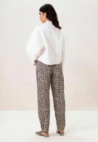 Sissy-Boy BALLON SCHNITT UND LEOPRINT - Jean Mom - braun