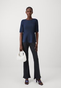 VILA VIBRONTE O NECK - Paprasti marškinėliai - navy blazer