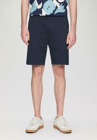 QS Pantalones deportivos - tiefblau