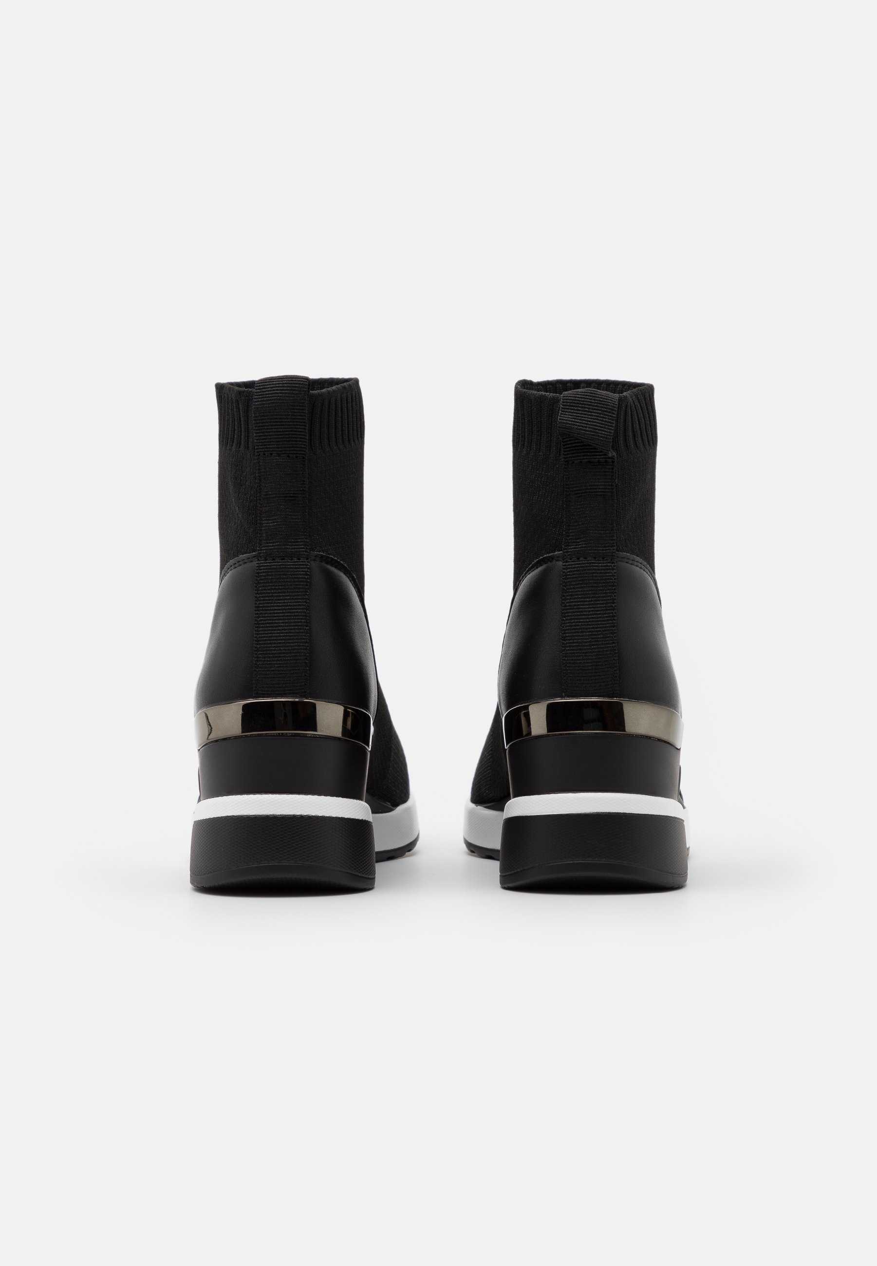 ضغينة سائل خشبي tata italia sneakers - rise-association.com