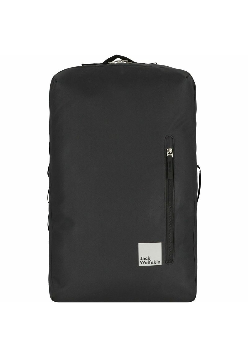 Sac à dos noir de forme rectangulaire, fabriqué en tissu durable. Comprend une poche zippée à l'avant et un patch logo dans le coin inférieur.