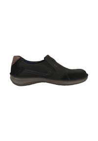 Schwarze Slipper aus Leder und Wildleder, ausgestattet mit elastischen Seitenteilen, kontrastierenden braunen Absatzakzenten und einer Gummisohle.
