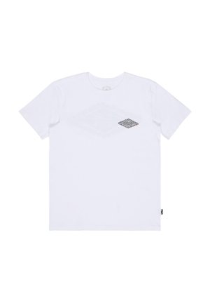 Weißes T-Shirt mit kurzen Ärmeln und einem kleinen schwarz-grauen, rautenförmigen Logo auf der linken Brust.