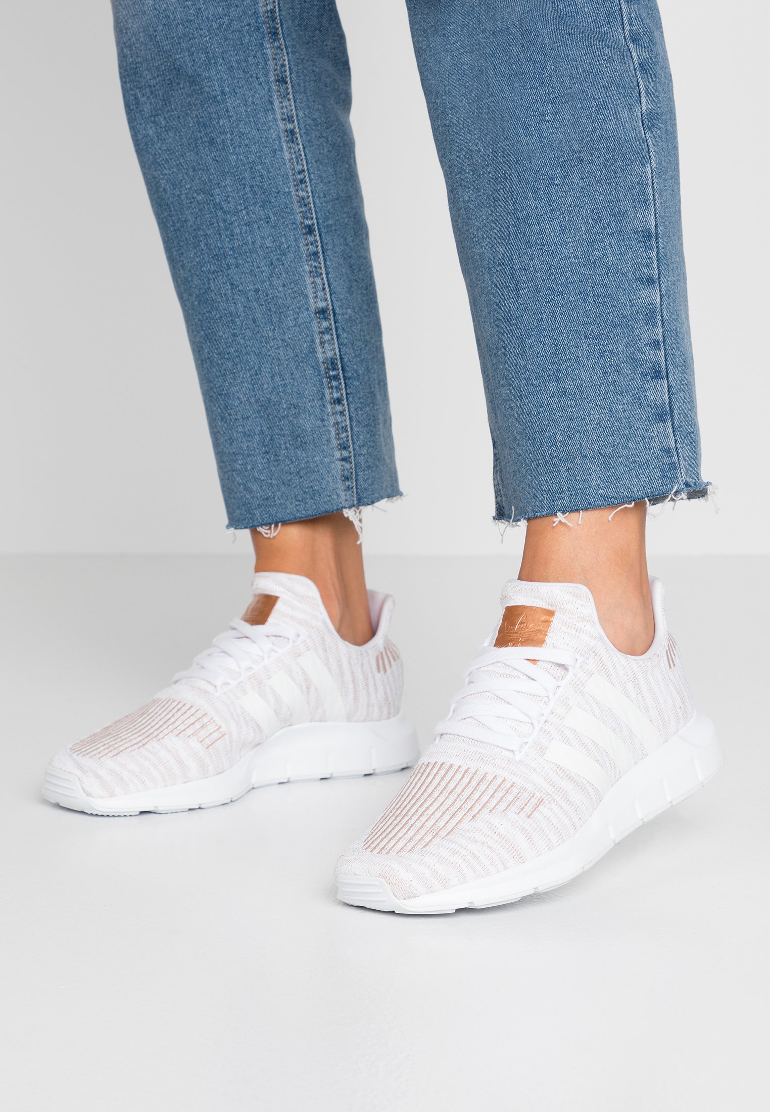 adidas originals swift run sneakers