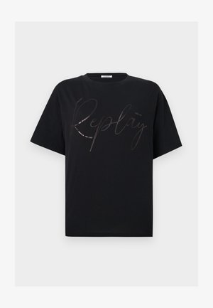 Črna majica s kratkimi rokavi in okrolim ovratnikom, z bleščečim črnim napisom "Replay" čez prsni del.