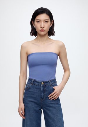 Weekday - Top