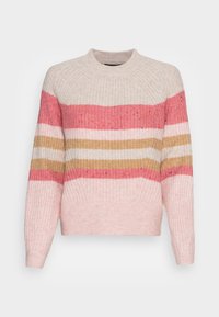 Gebreide trui van zacht materiaal, met horizontale strepen in roze, roomkleur en gouden tinten, een ribbeltextuur en een ronde hals.