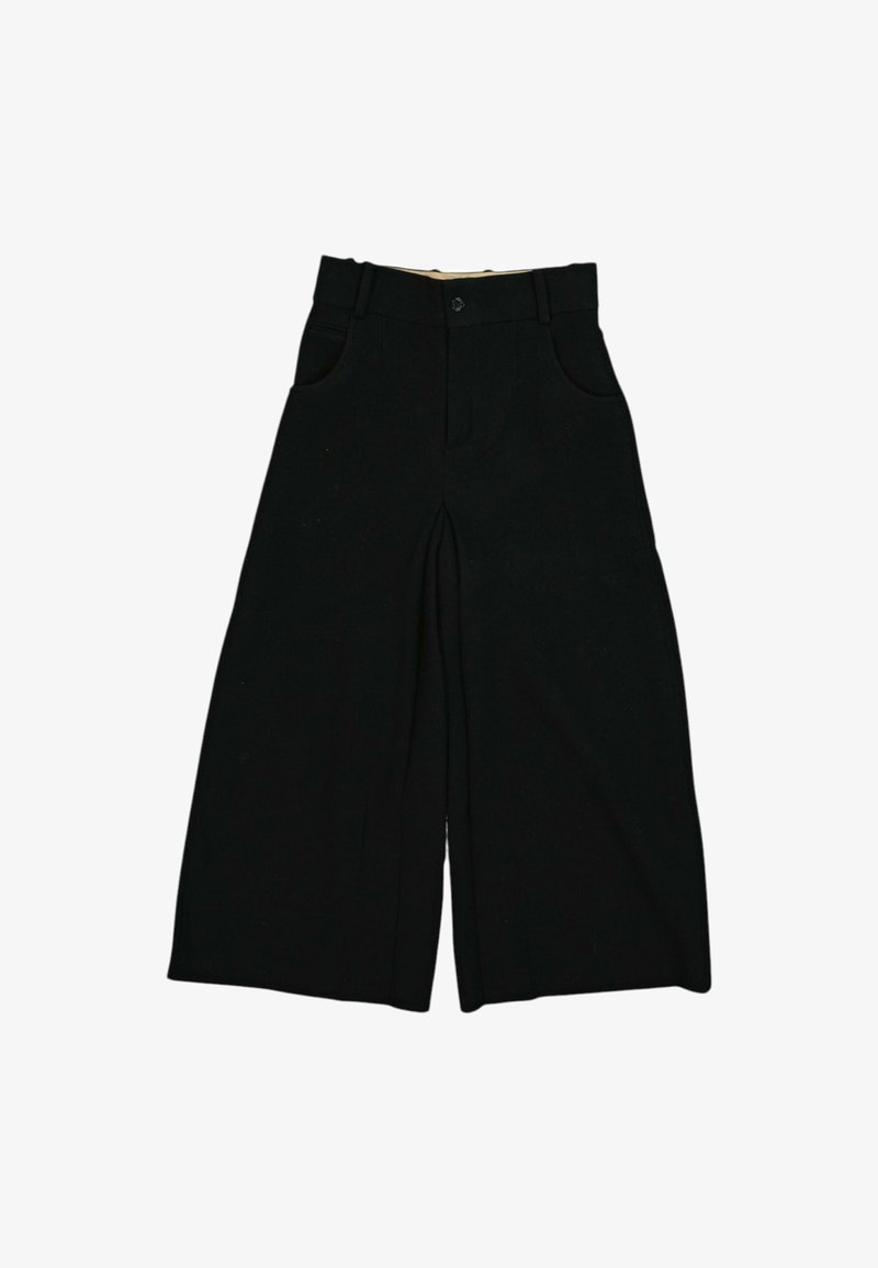 Pantalon noir à jambes larges avec poches avant, passants de ceinture et fermeture par bouton, présenté sur fond blanc.