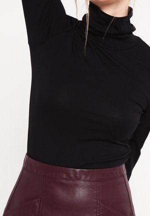 Long sleeved top - black