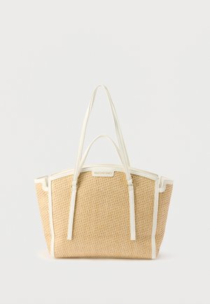 Beežist punutud kandekott valgete ääriste ja kahekordsete sangadega, millel on ülaserva keskel Valentino logo plaat.