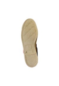 Schoenzool met een textuur van grip patronen en het reliëf "BENSIMON" logo in het midden, van beige rubbermateriaal, geïsoleerd op een witte achtergrond.