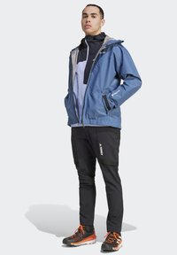 adidas Terrex XPR GORE PAC JJACKET - Giacca hard shell - blue