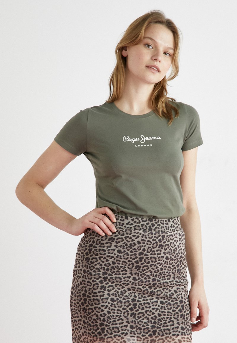 Pepe Jeans - NEW VIRGINIA - Printtipaita - olivine green, Suurenna