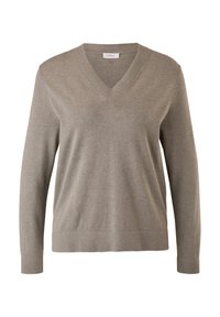 Pull à col en V couleur taupe claire, confectionné en matière tricotée douce. Manches longues avec poignets et ourlet côtelés, présentant des détails de coutures discrètes.