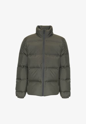 Donkergroene pufferjack, met een hoge kraag, volledige front-rits en elastische manchetten. Glad, geïsoleerd materiaal met gequiltte secties.