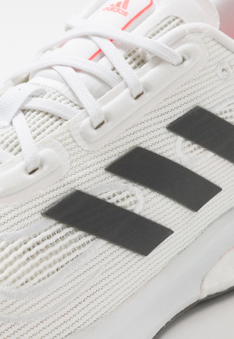 vegetariano Expulsar a si adidas Performance SUPERNOVA - Zapatillas de running neutras - footwear white/grey five/signal pink/blanco - Zalando.es vegetariano Expulsar a si adidas Performance SUPERNOVA - Zapatillas de running neutras - footwear white/grey five/signal pink/blanco - Zalando.es